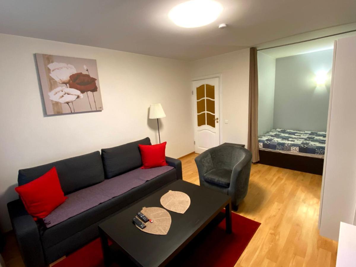 Your Home - Central Studio Apartment, Balcony, Parking & Self Check-In VNO Buitenkant foto