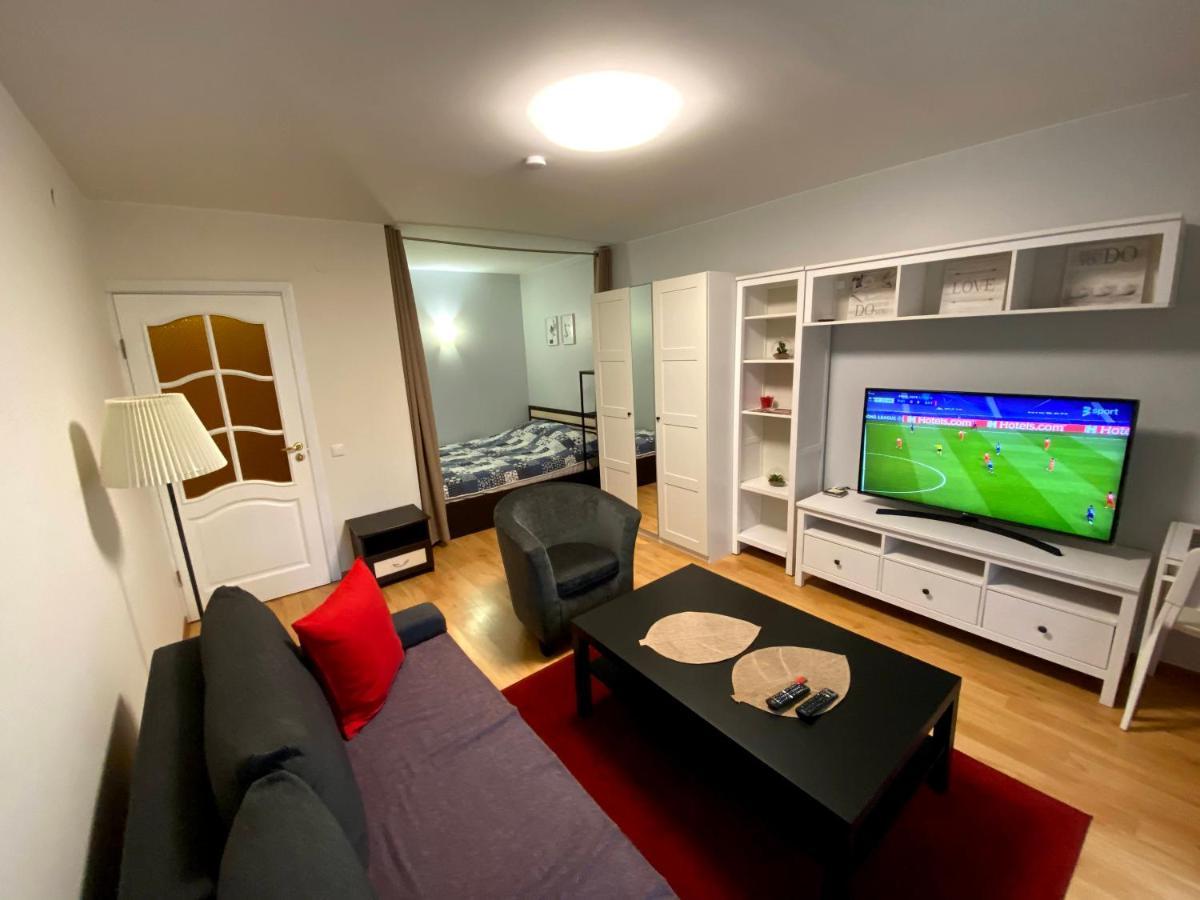 Your Home - Central Studio Apartment, Balcony, Parking & Self Check-In VNO Buitenkant foto