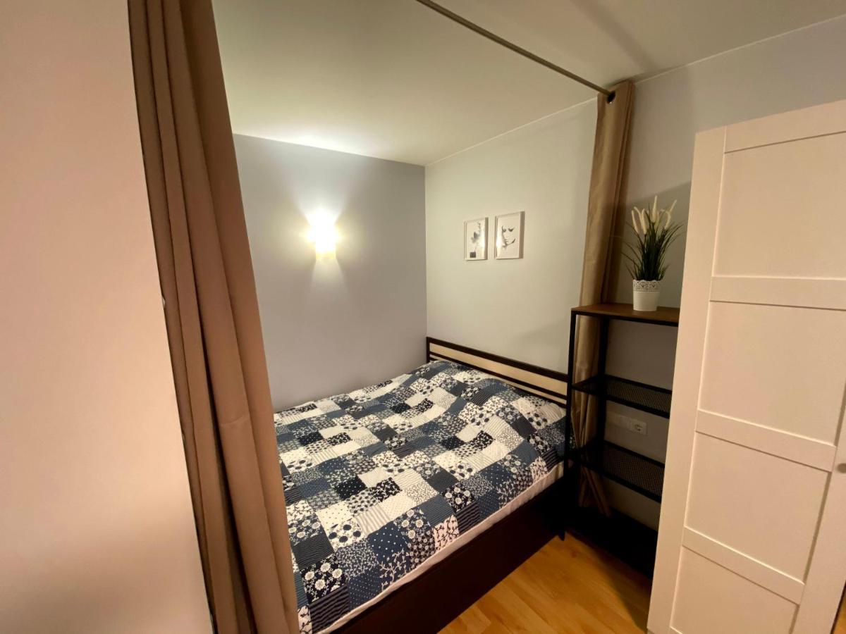 Your Home - Central Studio Apartment, Balcony, Parking & Self Check-In VNO Buitenkant foto