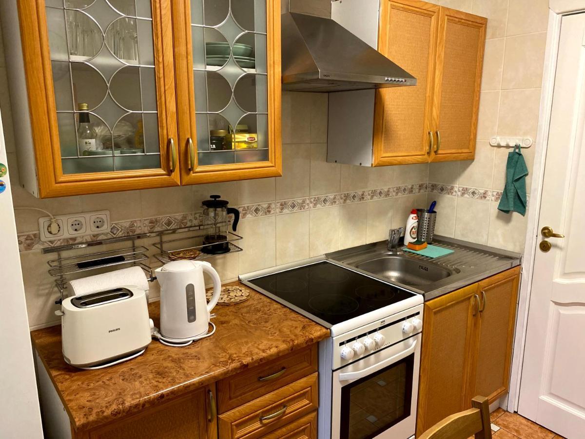 Your Home - Central Studio Apartment, Balcony, Parking & Self Check-In VNO Buitenkant foto