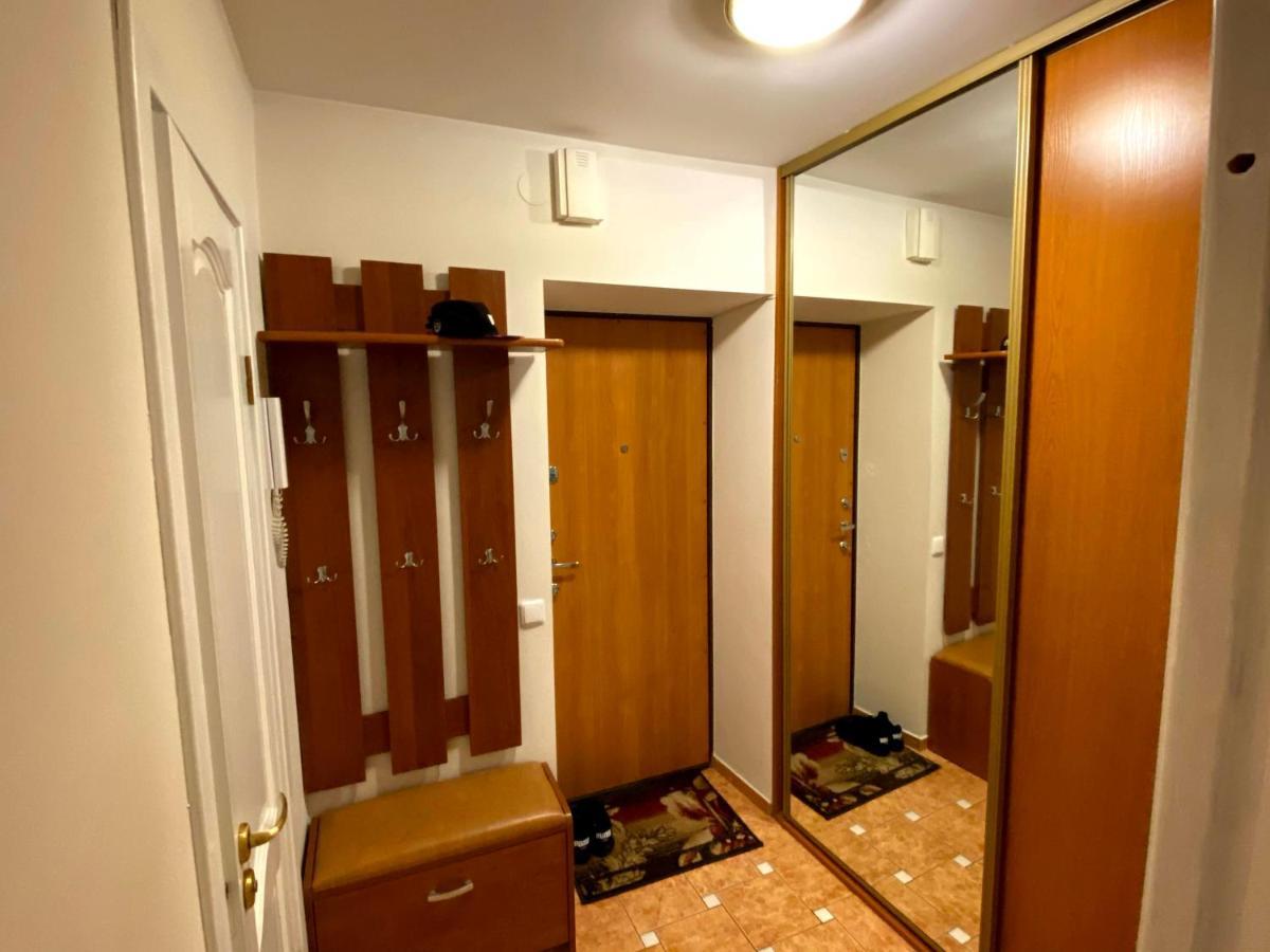 Your Home - Central Studio Apartment, Balcony, Parking & Self Check-In VNO Buitenkant foto
