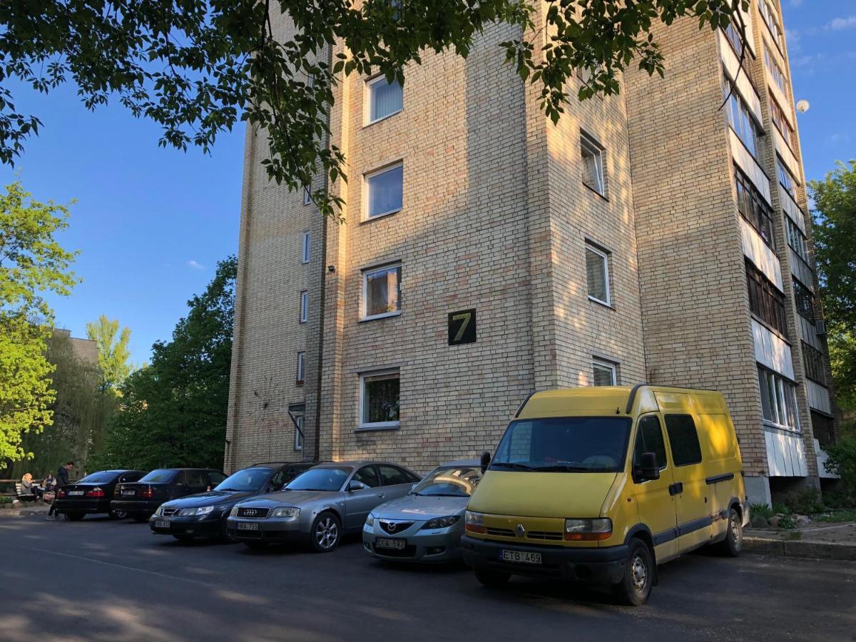 Your Home - Central Studio Apartment, Balcony, Parking & Self Check-In VNO Buitenkant foto