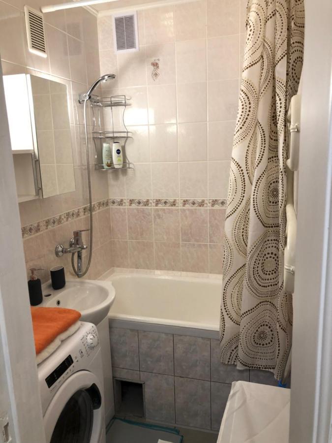 Your Home - Central Studio Apartment, Balcony, Parking & Self Check-In VNO Buitenkant foto