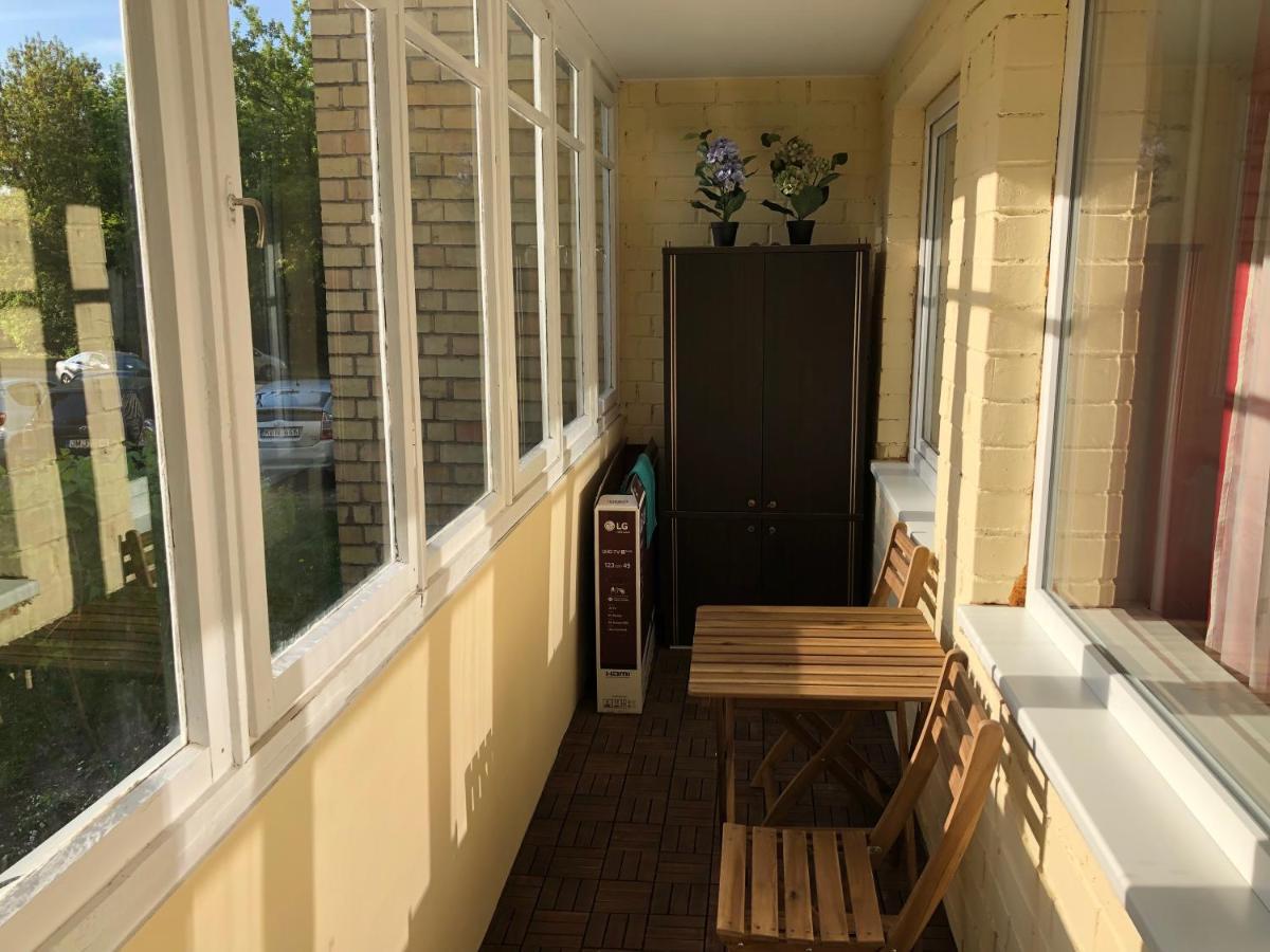 Your Home - Central Studio Apartment, Balcony, Parking & Self Check-In VNO Buitenkant foto
